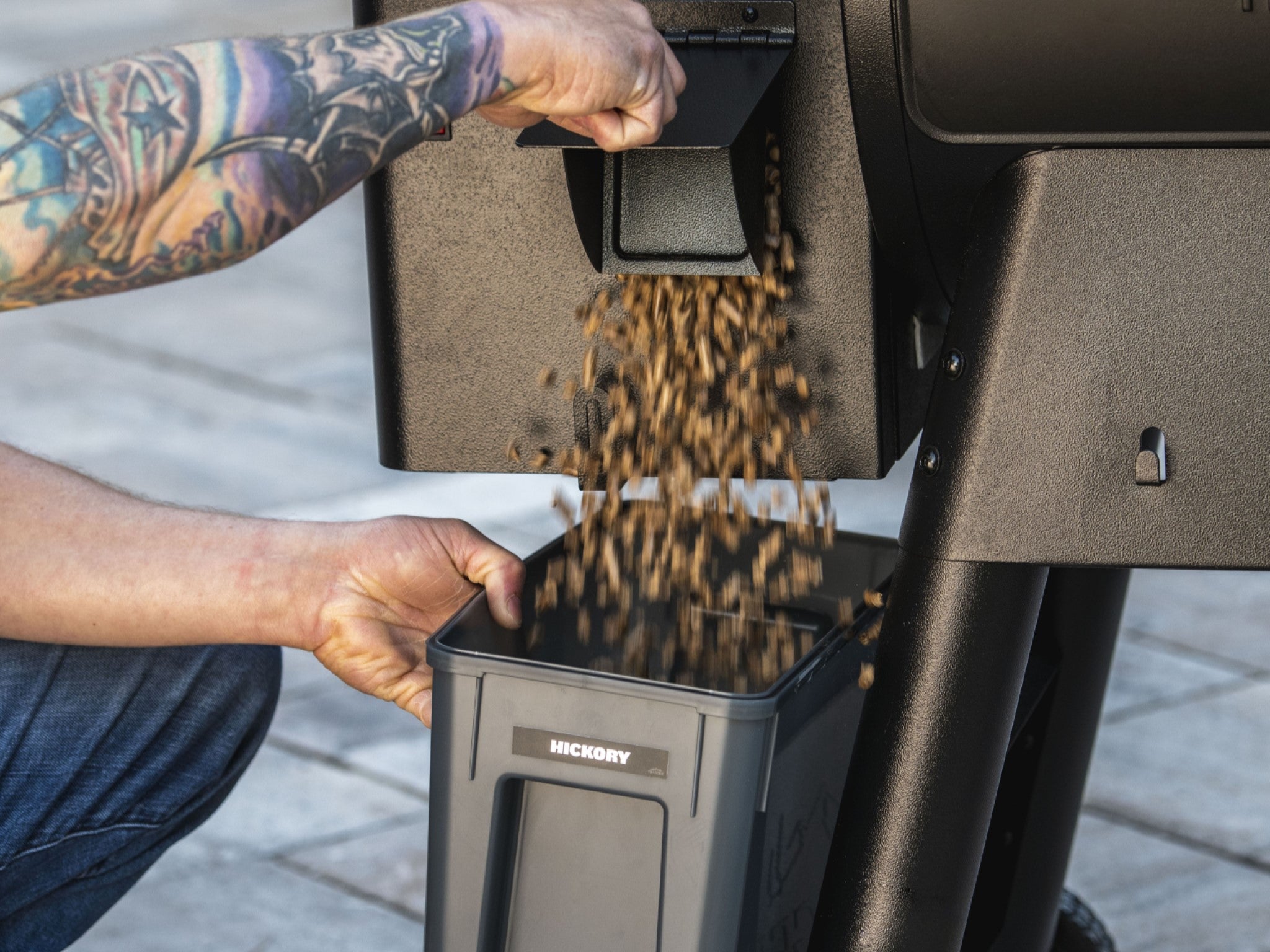 TRAEGER Staydry Pellet Bin & Lid